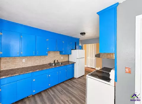 Kitchen - 1301 Georgia Ave, Perry, GA 31069 photo 1 of 1