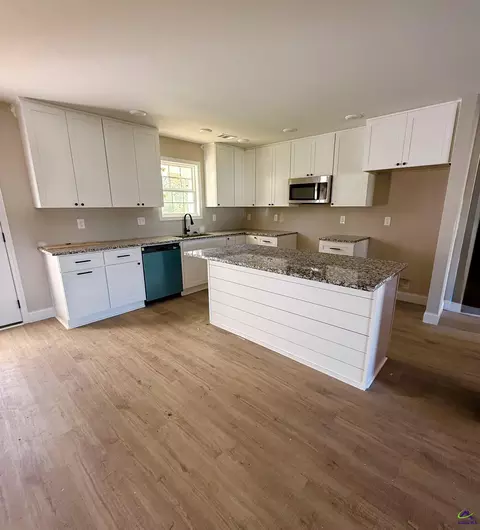 Kitchen - 217 Sutton Dr, Perry, GA 31069 photo 1 of 1