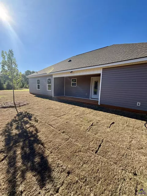 Exterior - 217 Sutton Dr, Perry, GA 31069 photo 3 of 3