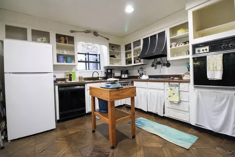 Kitchen - 122 Joy Dr, Warner Robins, GA 31088 photo 1 of 3