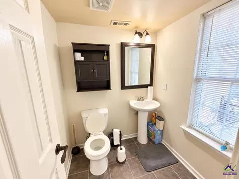 Bath - 119 Springfield Ln, Warner Robins, GA 31088 photo 2 of 3