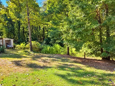Exterior - 119 Springfield Ln, Warner Robins, GA 31088 photo 5 of 10