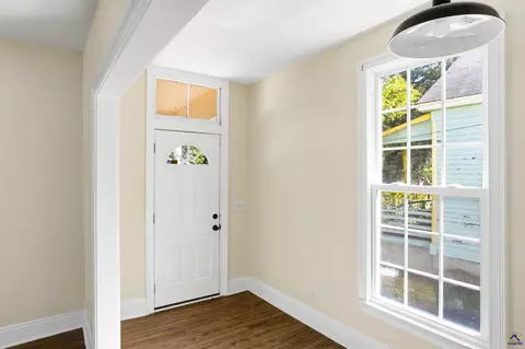 Entry Way - 856 Elm St, Macon, GA 31201 photo 1 of 8