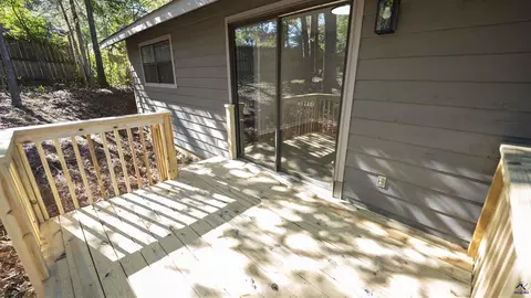 Exterior - 103 Persimmon Glen Ct, Centerville, GA 31028 photo 4 of 8