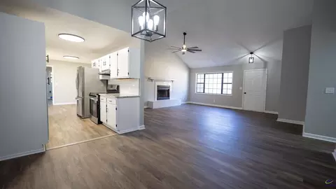 Living - 103 Persimmon Glen Ct, Centerville, GA 31028 photo 4 of 4
