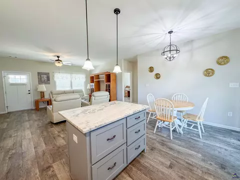 Kitchen - 108 Summit Dr, Byron, GA 31008 photo 9 of 9