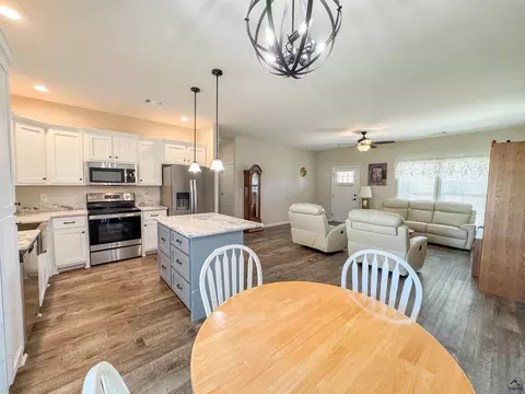 Kitchen - 108 Summit Dr, Byron, GA 31008 photo 1 of 9
