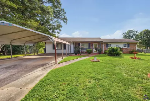 Exterior - 214 Pellimore Dr, Warner Robins, GA 31088 photo 3 of 12
