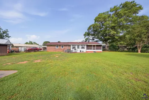 Exterior - 214 Pellimore Dr, Warner Robins, GA 31088 photo 8 of 12