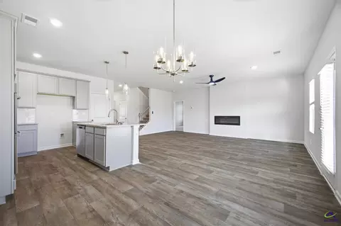 Living - 639 Encore Dr #LOT 115, Perry, GA 31069 photo 2 of 3