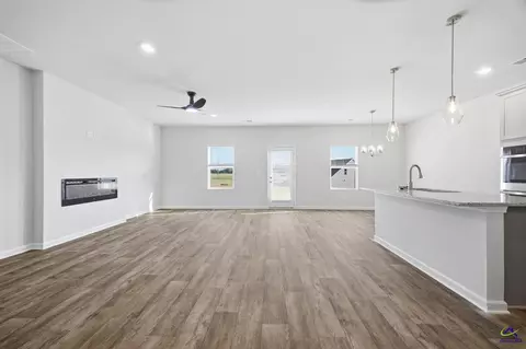 Living - 639 Encore Dr #LOT 115, Perry, GA 31069 photo 1 of 3