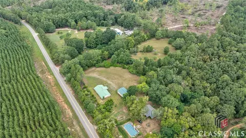 1227 Della Slaton Rd, Comer, GA 30629 photo 1
