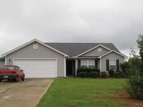 445 Raymond Dr, Winder, GA 30680 photo 1