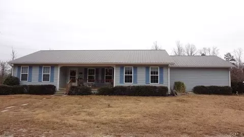 168 Twin Oaks Dr, Commerce, GA 30530 photo 1