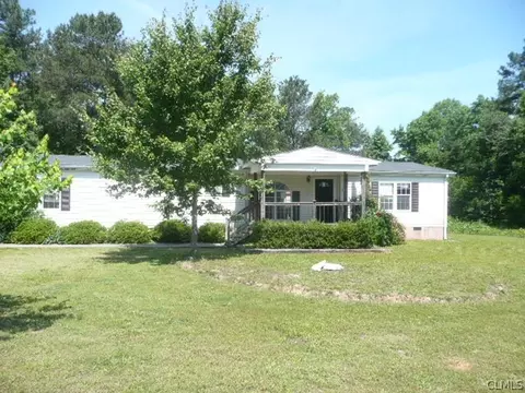 308 Stonegate Dr, Winder, GA 30680 photo 1