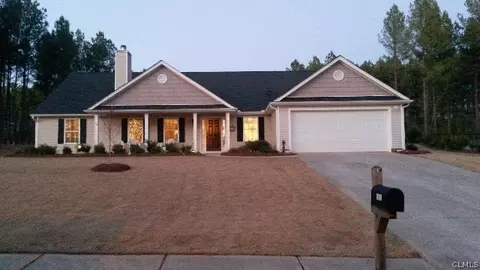 1402 Carson Trl, Winder, GA 30680 photo 1