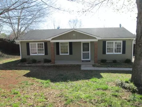 73 Elberta Dr, Jefferson, GA 30549 photo 1