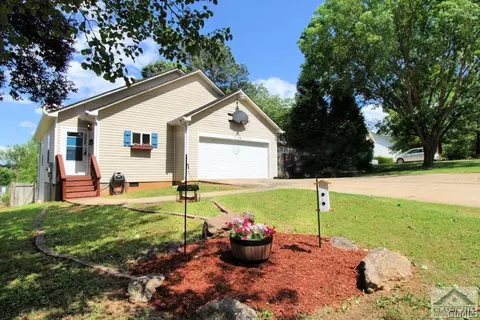 1205 Towne Square Ct, Athens, GA 30607 photo 1