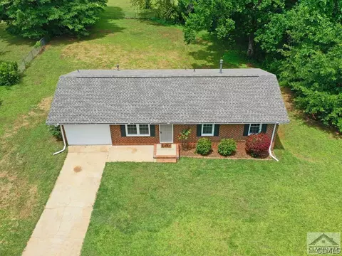 116 Hillcrest St, Commerce, GA 30529 photo 1