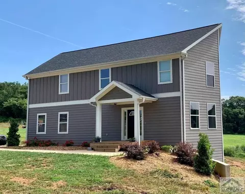 424 Middle Fork Ln, Carnesville, GA 30521 photo 1