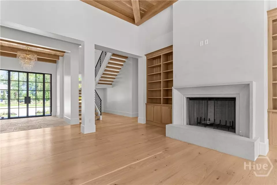 Living - 1221 Broadpoint Dr, Greensboro, GA 30642 photo 5 of 12