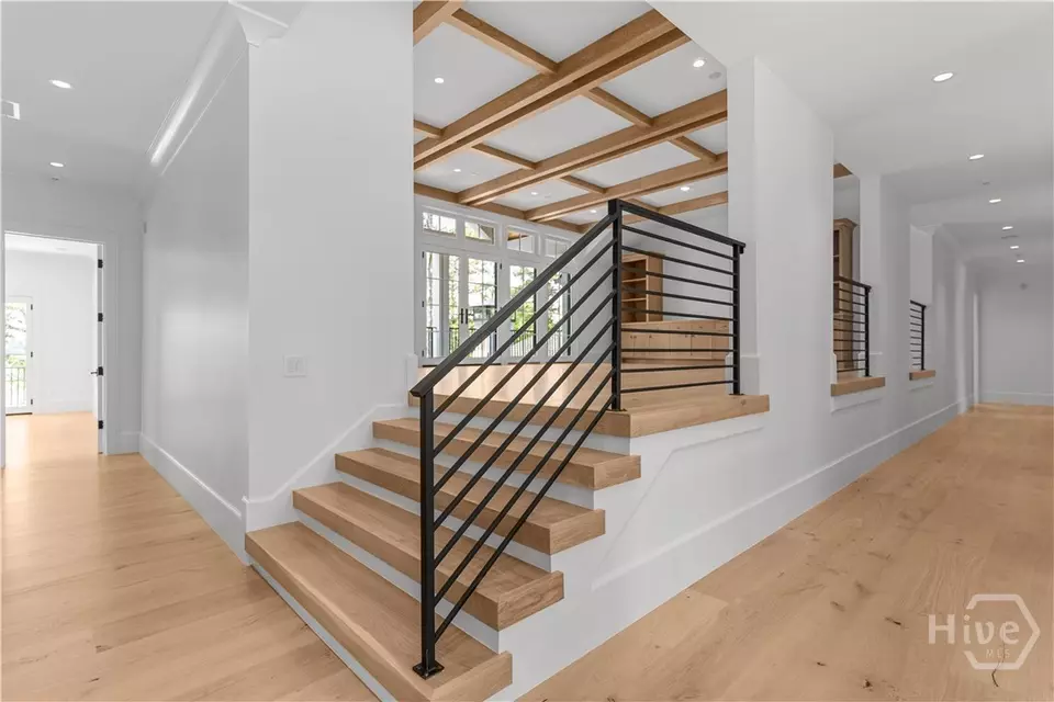Entry Way - 1221 Broadpoint Dr, Greensboro, GA 30642 photo 5 of 6