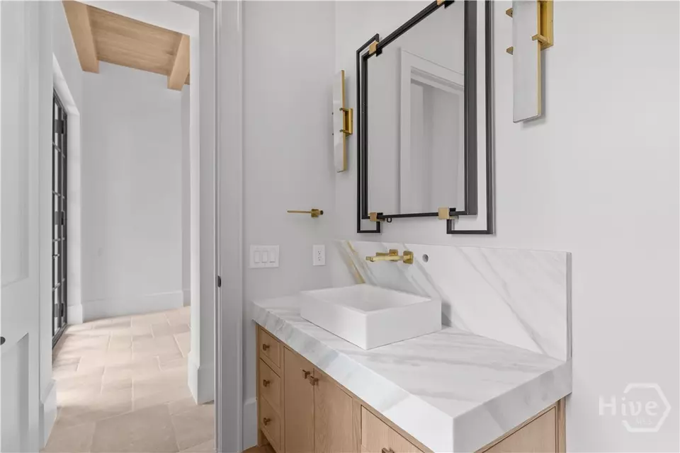 Bath - 1221 Broadpoint Dr, Greensboro, GA 30642 photo 1 of 11