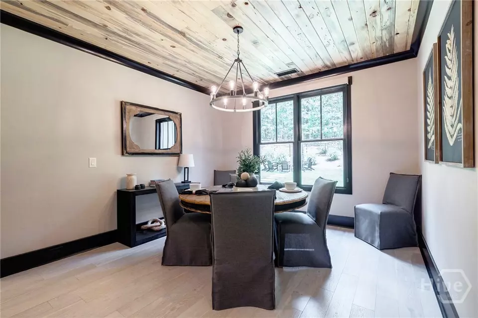 Dining - 114 Parkside Ln, Eatonton, GA 31024 photo 2 of 3