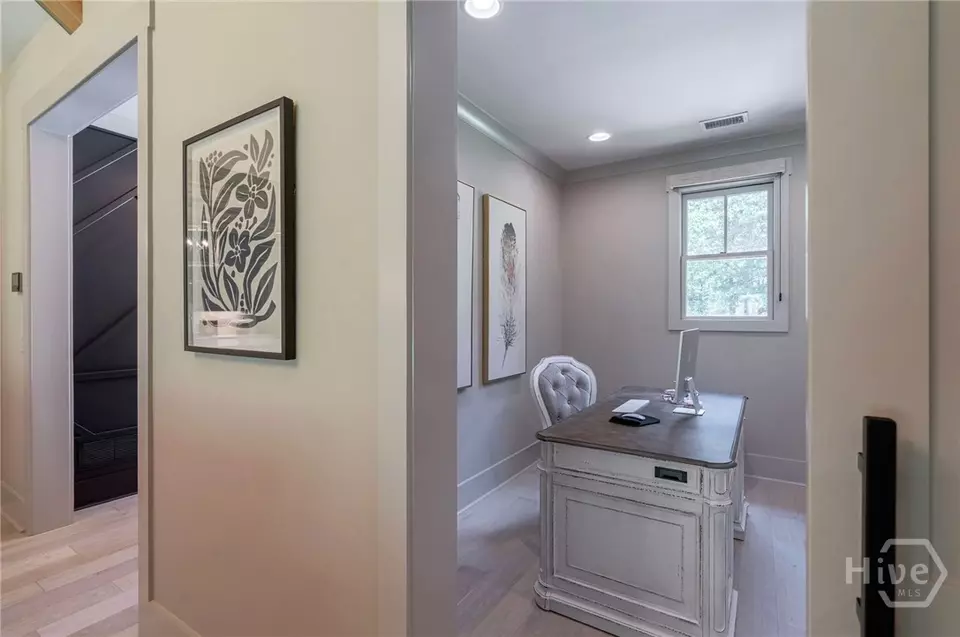 Entry Way - 114 Parkside Ln, Eatonton, GA 31024 photo 3 of 5