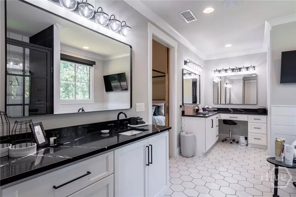 Bath - 114 Parkside Ln, Eatonton, GA 31024 photo 8 of 13