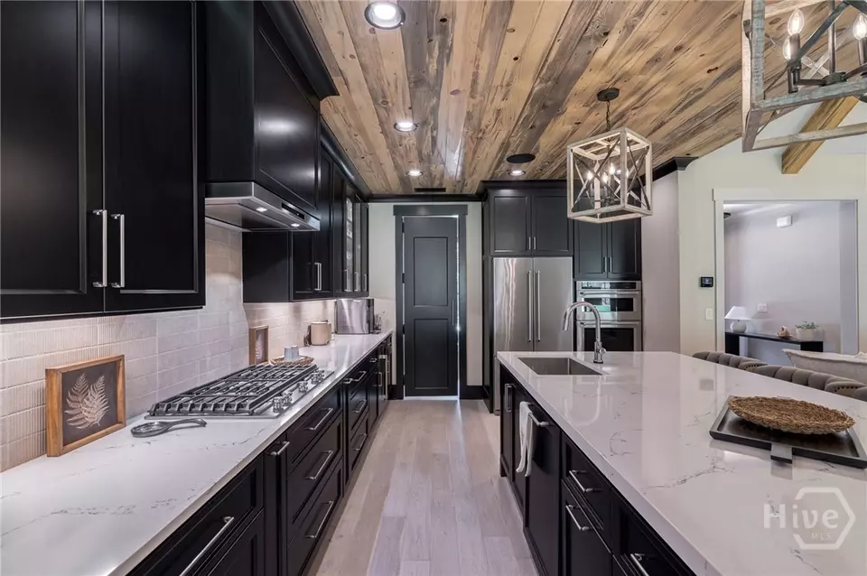 Kitchen - 114 Parkside Ln, Eatonton, GA 31024 photo 3 of 9