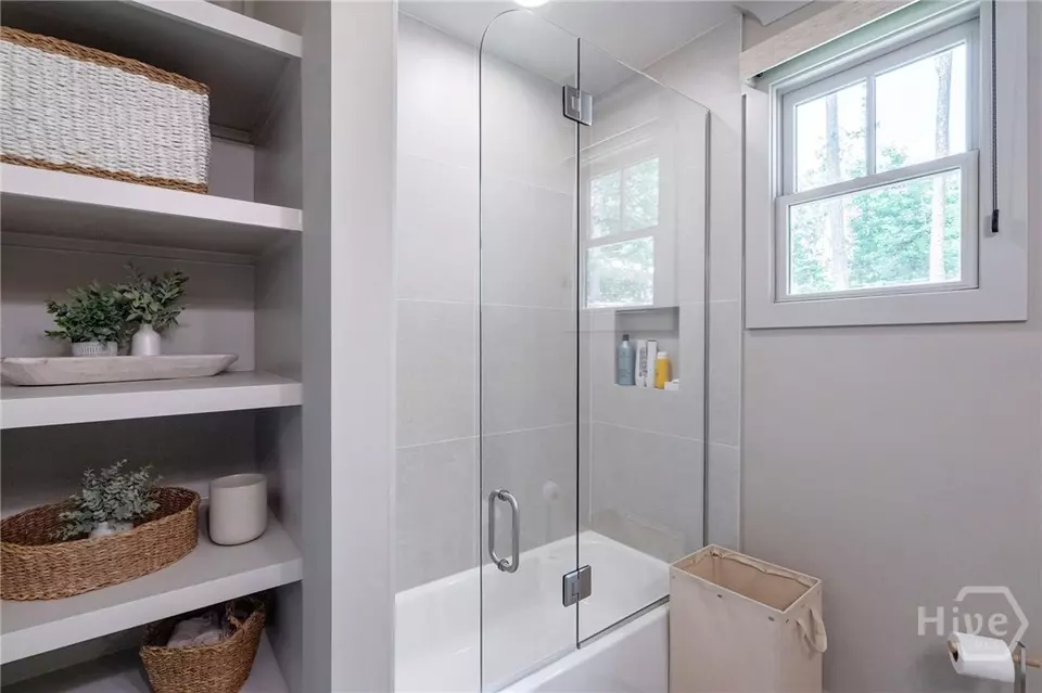 Bath - 114 Parkside Ln, Eatonton, GA 31024 photo 11 of 13