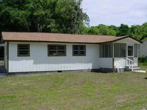 1108 E Broad St, Darien, GA 31305 photo 1