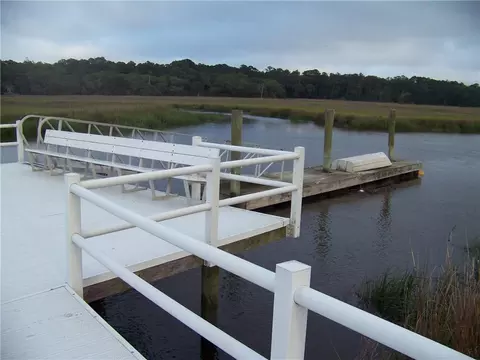 102 Jones Creek Dr #2, Saint Simons Island, GA 31522