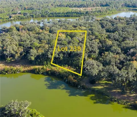 1270 Pikes Bluff Rd #238, Saint Simons Island, GA 31522