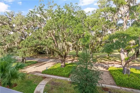 111 Gascoigne Ave #205, Saint Simons Island, GA 31522