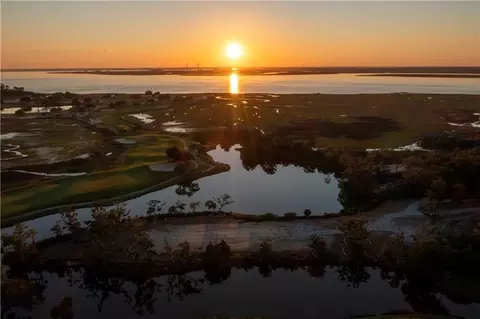 170 Point Ln, Saint Simons Island, GA 31522