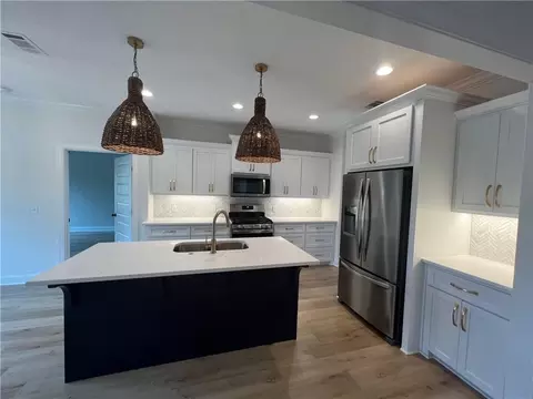 14 Lizzy Ln, Brunswick, GA 31523