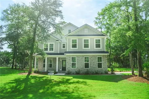 761 Harbour Island Cir, Waverly, GA 31565