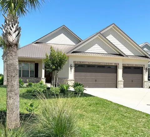 229 Jake Colton Dr, Kingsland, GA 31548