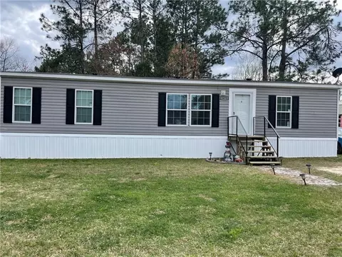 1475 Mcclellan Rd, Waycross, GA 31503