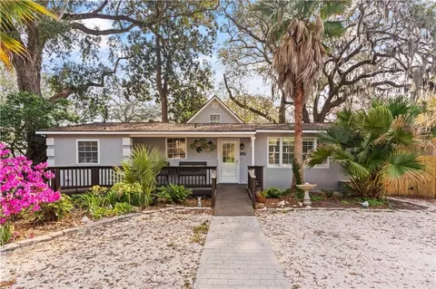 624 Neptune Way, Saint Simons Island, GA 31522