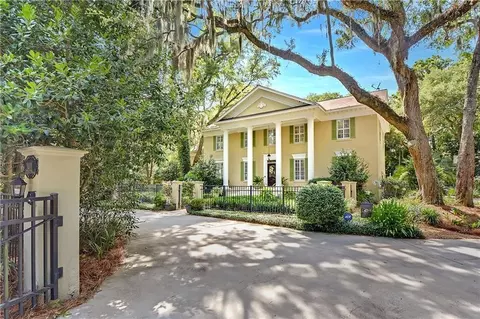 2411 Frederica Rd, Saint Simons Island, GA 31522