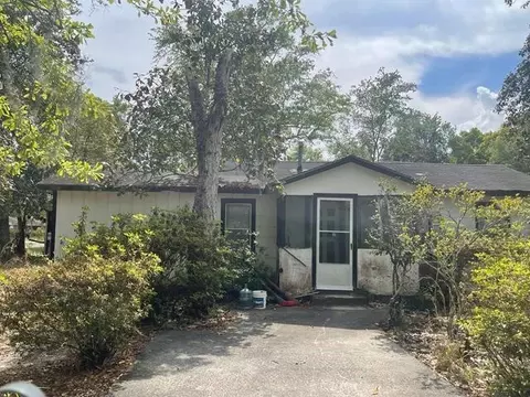 496 Pinewood St, Folkston, GA 31537