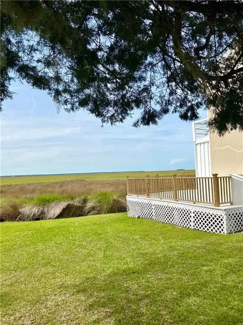 127 Arthur J Moore Dr, Saint Simons Island, GA 31522