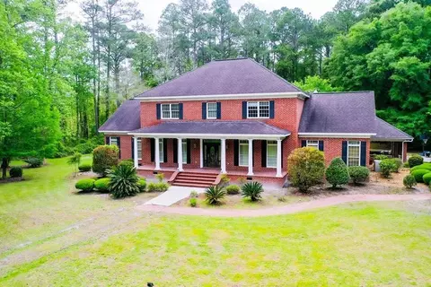 595 Hillmont Dr, Waycross, GA 31503