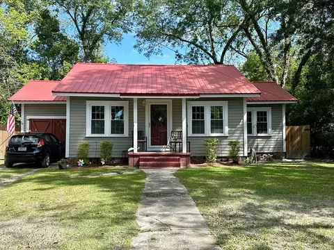 1106 Cleo St, Waycross, GA 31503