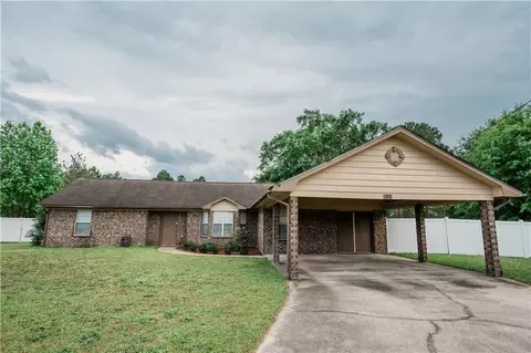 122 John Gibson Ct, Hinesville, GA 31313