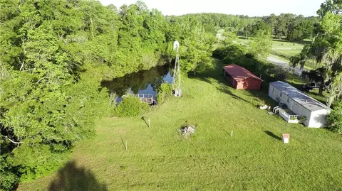 285 Lewis Rd, Jesup, GA 31545