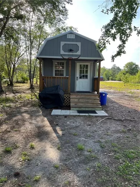 443 Canal Rd, Hortense, GA 31543